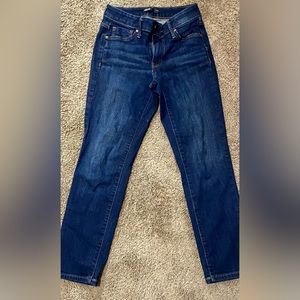 Vera Wang denim capris